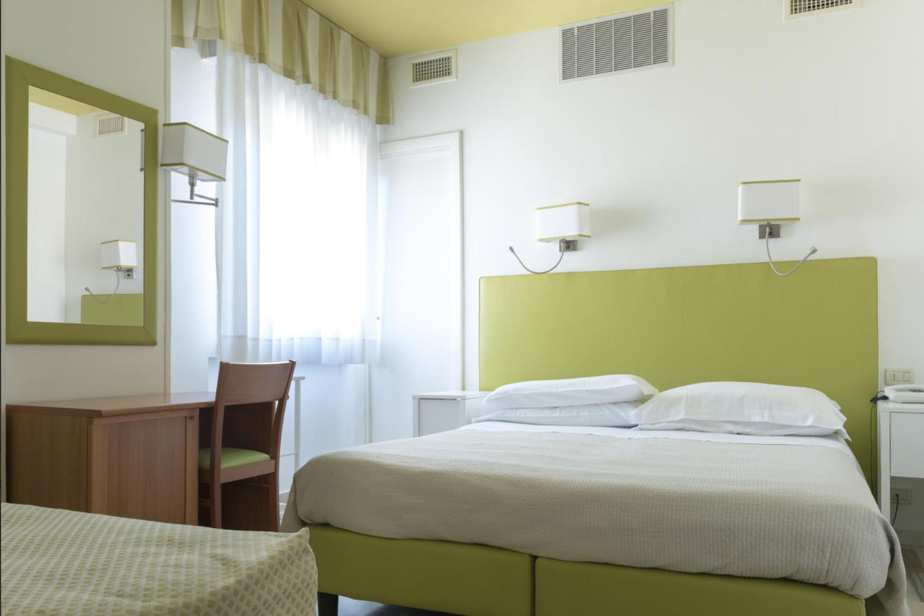 Hotel Giulio Cesare Чинкуале Екстериор снимка
