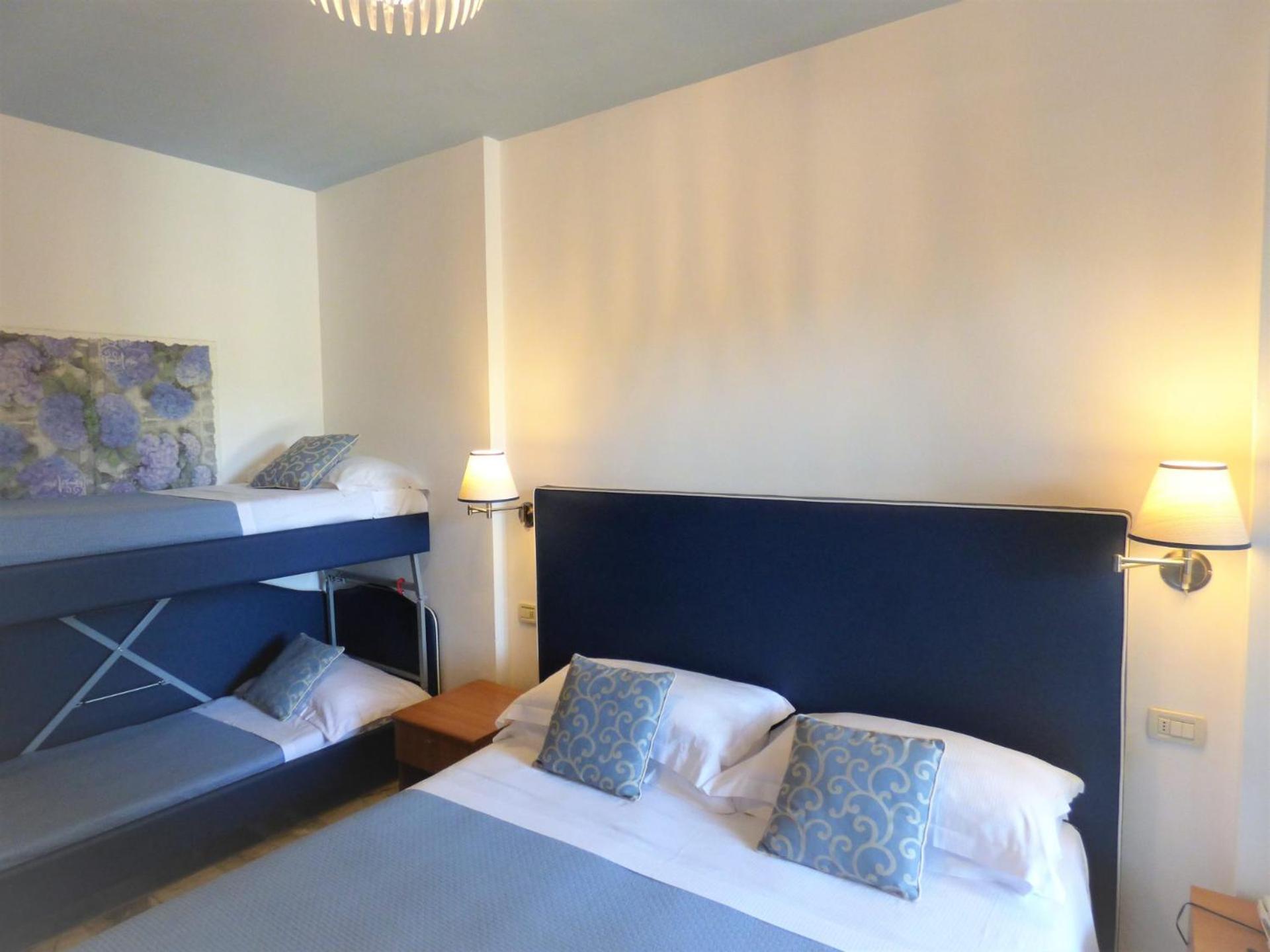 Hotel Giulio Cesare Чинкуале Екстериор снимка